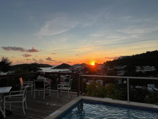 The Green Iguana Hotel Charlotte Amalie Exterior photo